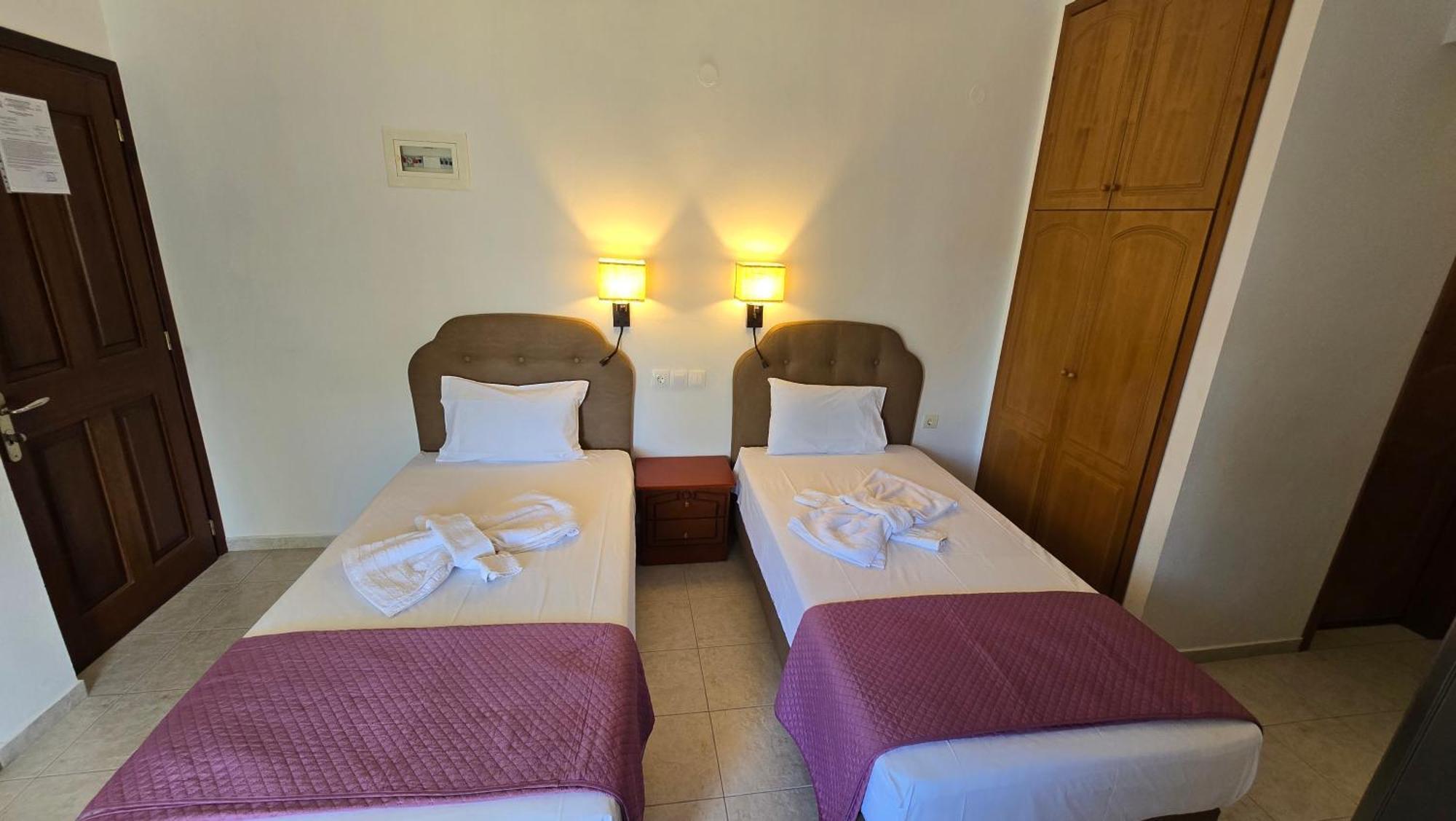 Itamos House Vourvourou Hotel Exterior photo